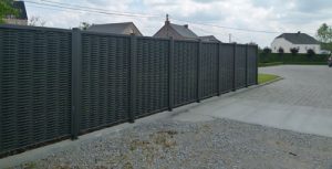 Une palissade en bois ou en aluminium pour ses amenagements exterieurs?